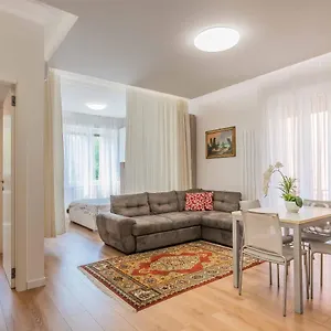 https://bellissimo-e-luminoso-appartamento-zona-malpensa.it-lombardy.com